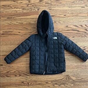 The North Face Thremoball Kids Jacket Size 5